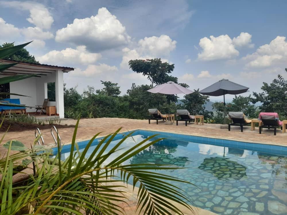 Isunga Lodge Kibale National Park Екстер'єр фото